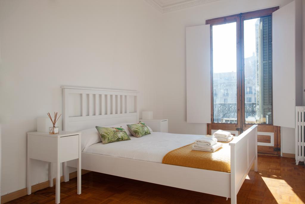 Apartment Days In Eixample Right Side