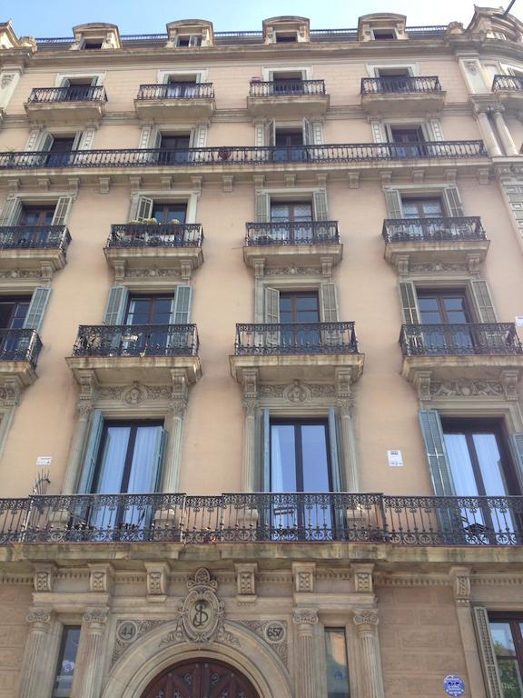 Days In Eixample Right Side