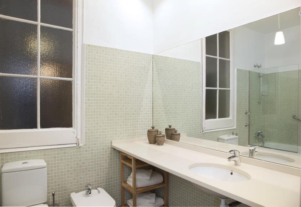 Apartment Days In Eixample Right Side Barcelona