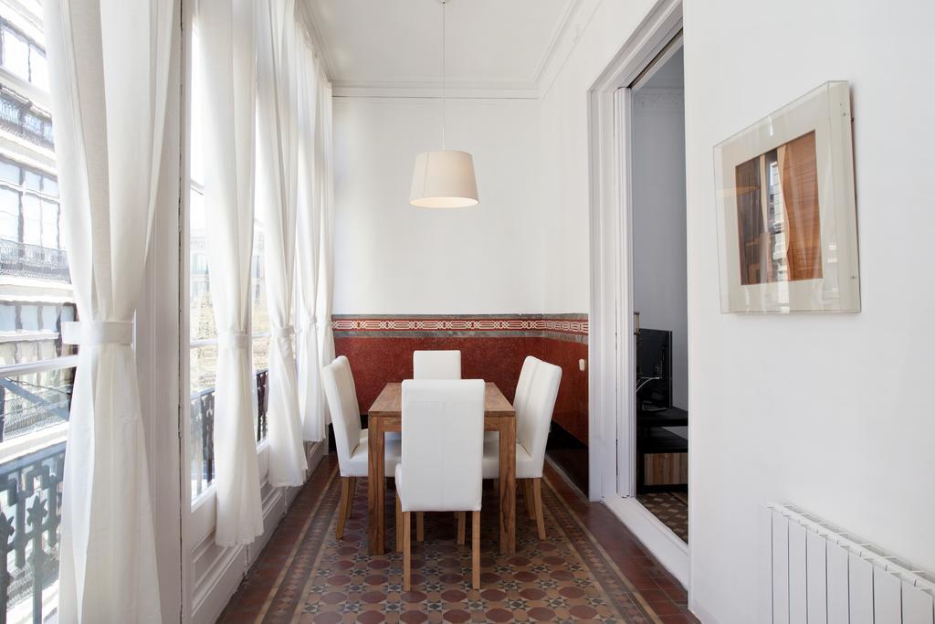 Apartment Days In Eixample Right Side